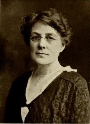 Black-and-white portrait of Missouri suffragist Alice Curtice Moyer in 1914.